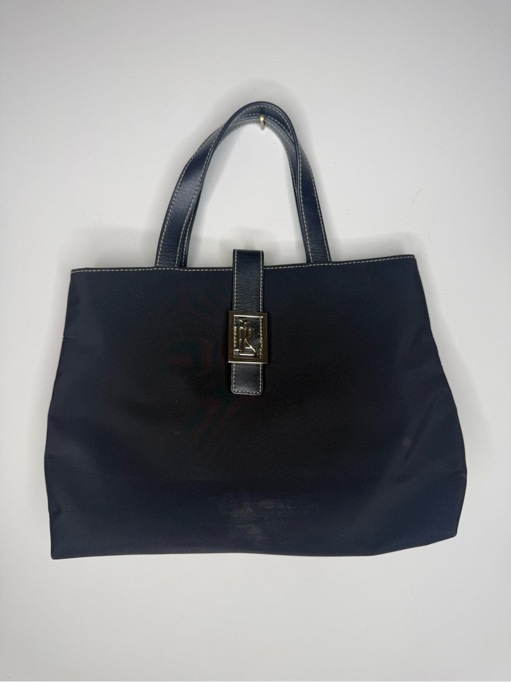 vintage Lauren Ralph Lauren shoulder bag featuring black nylon material